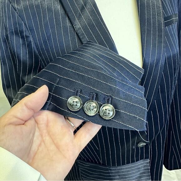 Banana Republic Women’s Navy Pinstripe Blazer Size 8P - Picture 4 of 16